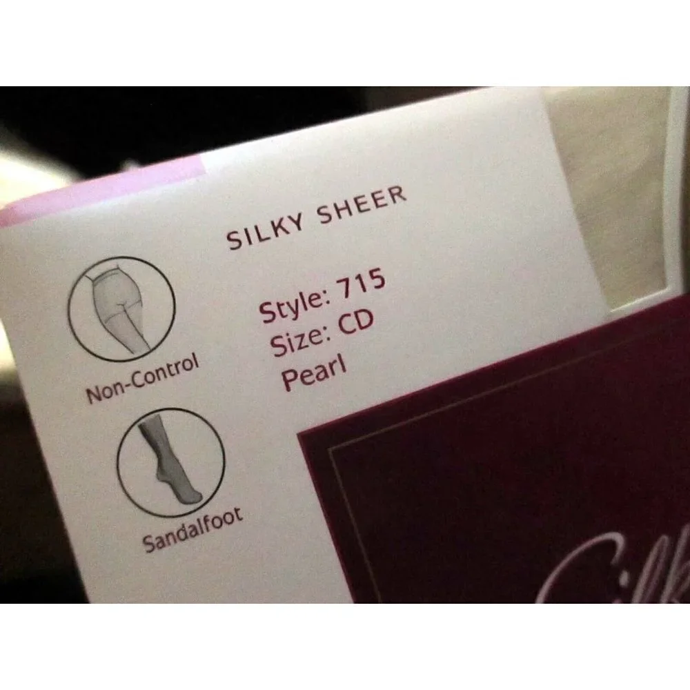 Panty Hose  Hanes Silk Reflections Silky Sheer 715 CD Pearl White Non Control